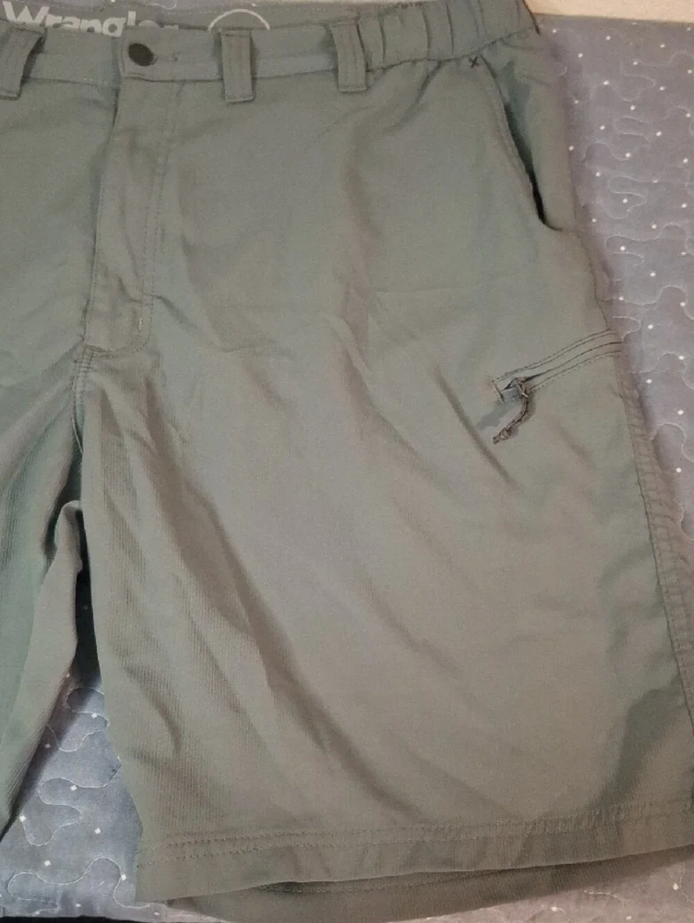 Wrangler Men's Gray Shorts size 44